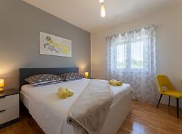 Peaceful and Cozy Holiday Home Near Imotski