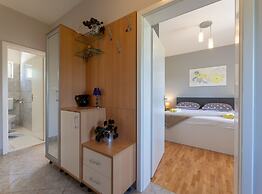 Peaceful and Cozy Holiday Home Near Imotski