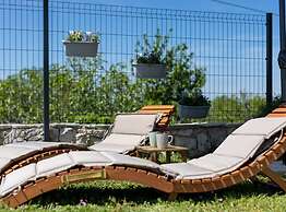 Peaceful and Cozy Holiday Home Near Imotski