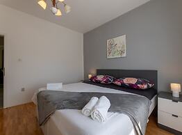 Peaceful and Cozy Holiday Home Near Imotski