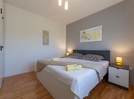 Peaceful and Cozy Holiday Home Near Imotski