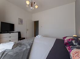 Peaceful and Cozy Holiday Home Near Imotski