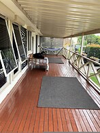 Milang Lakefront Retreat