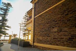 Seafield Tower Glenelg Apartment no 4