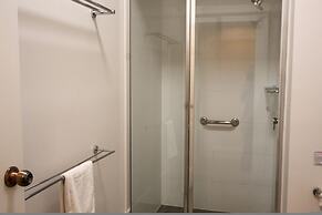 Seafield Tower Glenelg Apartment no 4