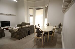 Seafield Tower Glenelg Apartment no 4