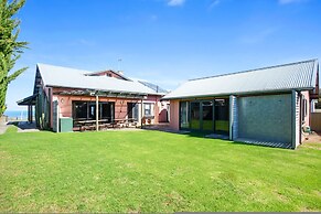 Beachfront Bliss - Wi-fi BBQ Group House