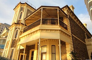 Seafield Tower Glenelg Apartment no 6