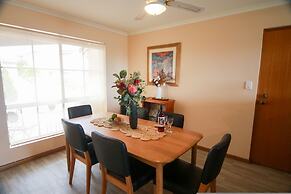 Encounter Bay Family Retreat Pets Welcome