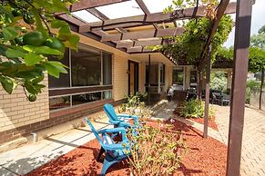 Sandy Pool Shack - Pet Friendly