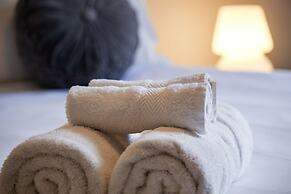 Sandy Pool Shack - Pet Friendly