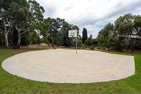 Sandy Pool Shack - Pet Friendly