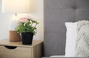 Sandy Pool Shack - Pet Friendly