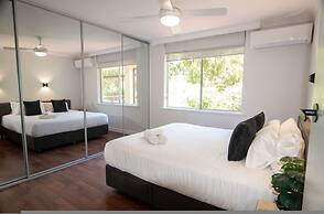 Sandy Pool Shack - Pet Friendly