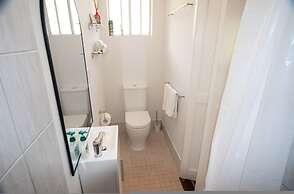 Sandy Pool Shack - Pet Friendly