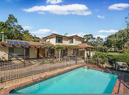 Sandy Pool Shack - Pet Friendly