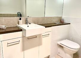 Breeze Beachfront Apartment no 9