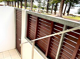 Breeze Beachfront Apartment no 9