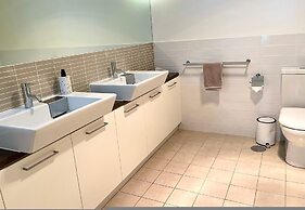 Breeze Beachfront Apartment no 9