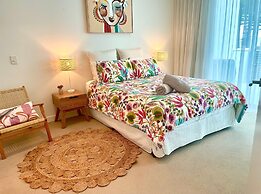 Breeze Beachfront Apartment no 9