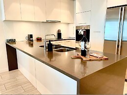 Breeze Beachfront Apartment no 9