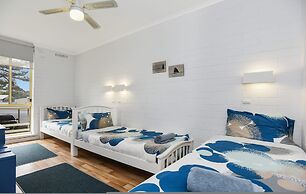 The Dolphins 7 - A View To Remember