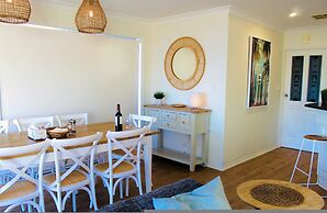 Vista Victor Harbor Beachfront Apartment no 4
