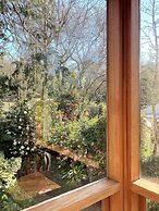 Adelaide Hills Camellia Cottage Wifi