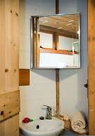 Adelaide Hills Camellia Cottage Wifi