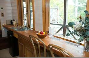 Adelaide Hills Camellia Cottage Wifi