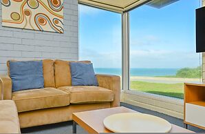 South Seas - Port Elliot Beachfront Apt - Wifi