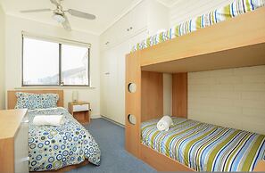 South Seas - Port Elliot Beachfront Apt - Wifi