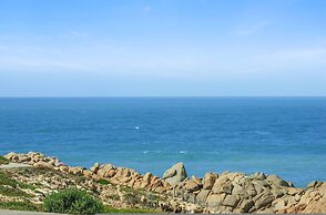 South Seas - Port Elliot Beachfront Apt - Wifi