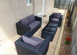 South Seas - Port Elliot Beachfront Apt - Wifi