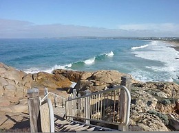 South Seas - Port Elliot Beachfront Apt - Wifi