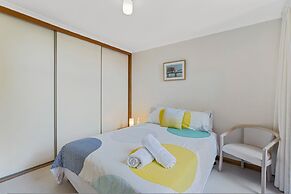 By The Sea Beachfront Apartment Wifi