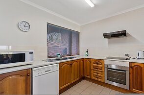 By The Sea Beachfront Apartment Wifi