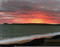 Southern Sands Beachfront Apartment