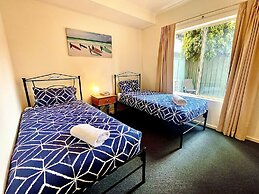 The Grand Apartments North Adelaide Parking