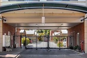 The Grand Apartments North Adelaide Parking