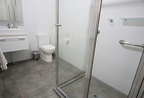 Seafield Tower Glenelg Apartment no 1