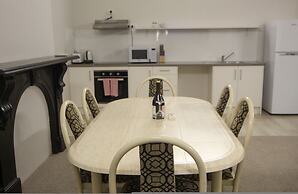 Seafield Tower Glenelg Apartment no 1