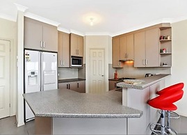 Waterfront Retreat - Private Jetty - Wifi