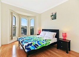 Waterfront Retreat - Private Jetty - Wifi