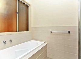 Waterfront Retreat - Private Jetty - Wifi