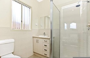 Waterfront Retreat - Private Jetty - Wifi