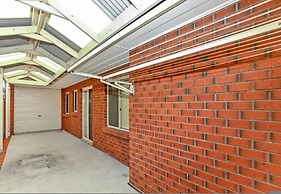 Waterfront Retreat - Private Jetty - Wifi