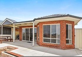 Waterfront Retreat - Private Jetty - Wifi