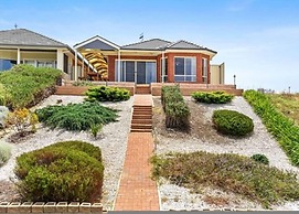 Waterfront Retreat - Private Jetty - Wifi