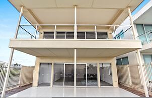 Avaya Sellicks Beachfront Getaway- Wifi